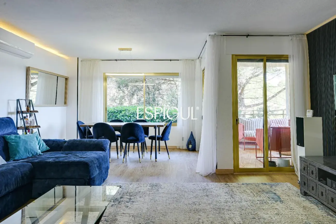 Piso con vistas al mar en S´Agaro