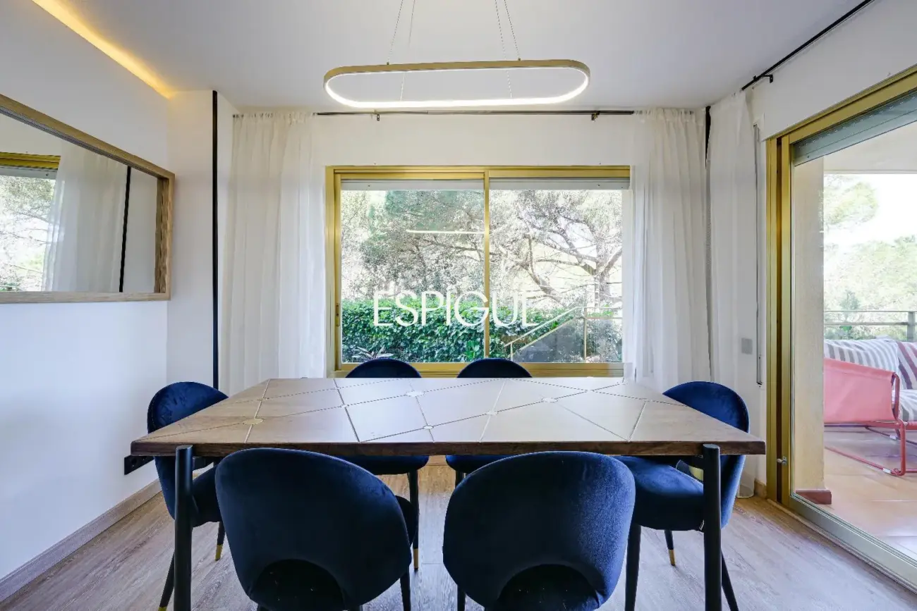 Piso con vistas al mar en S´Agaro