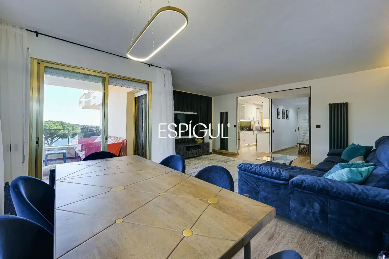 Piso con vistas al mar en S´Agaro