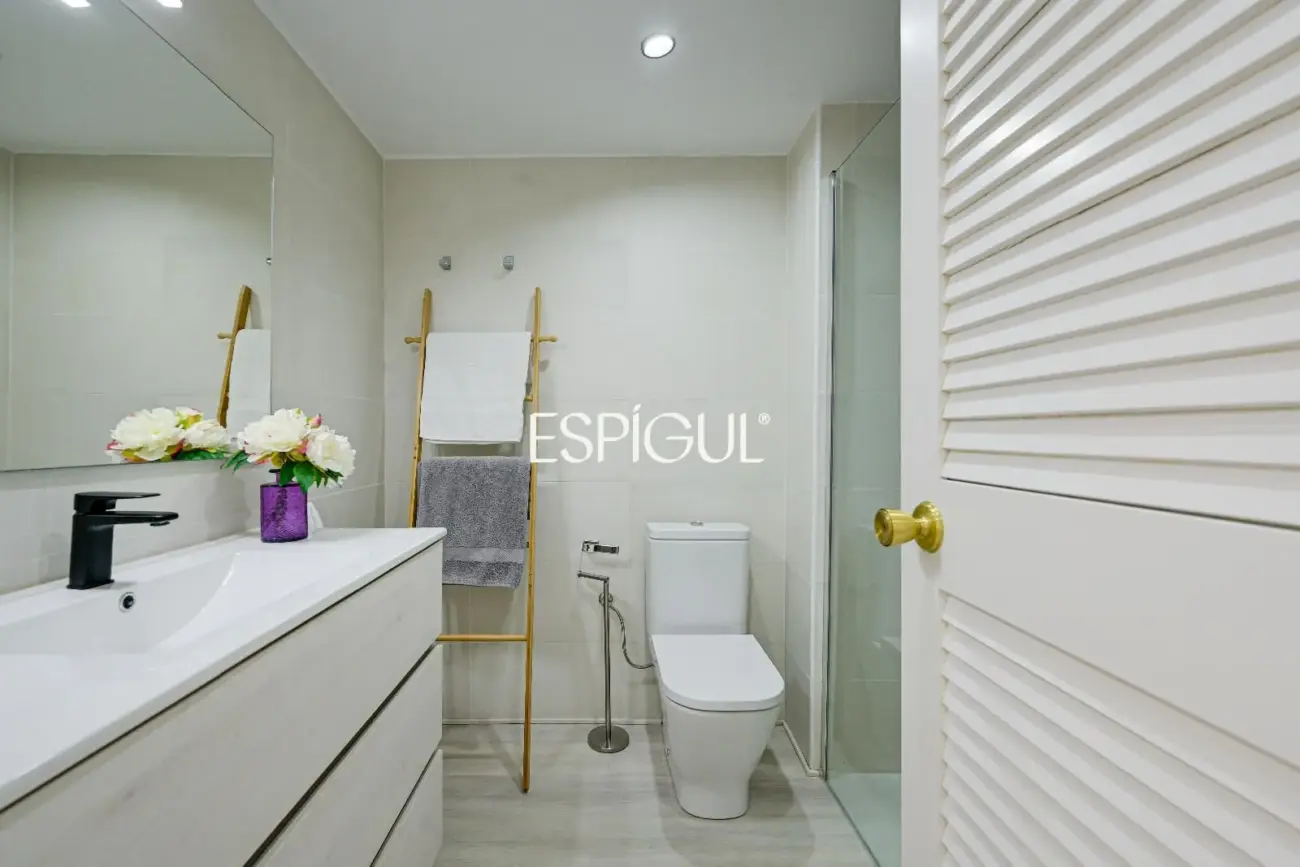 Piso con vistas al mar en S´Agaro