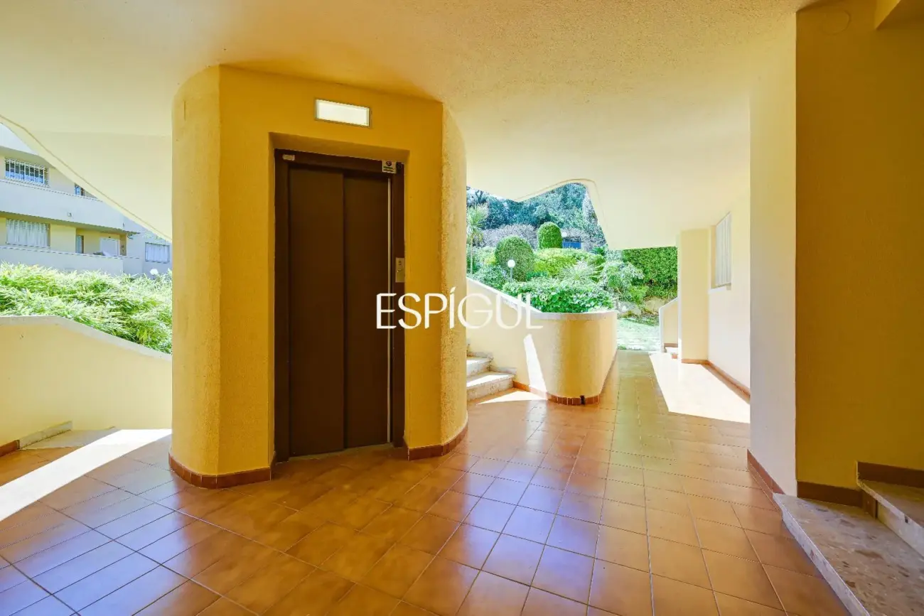 Piso con vistas al mar en S´Agaro