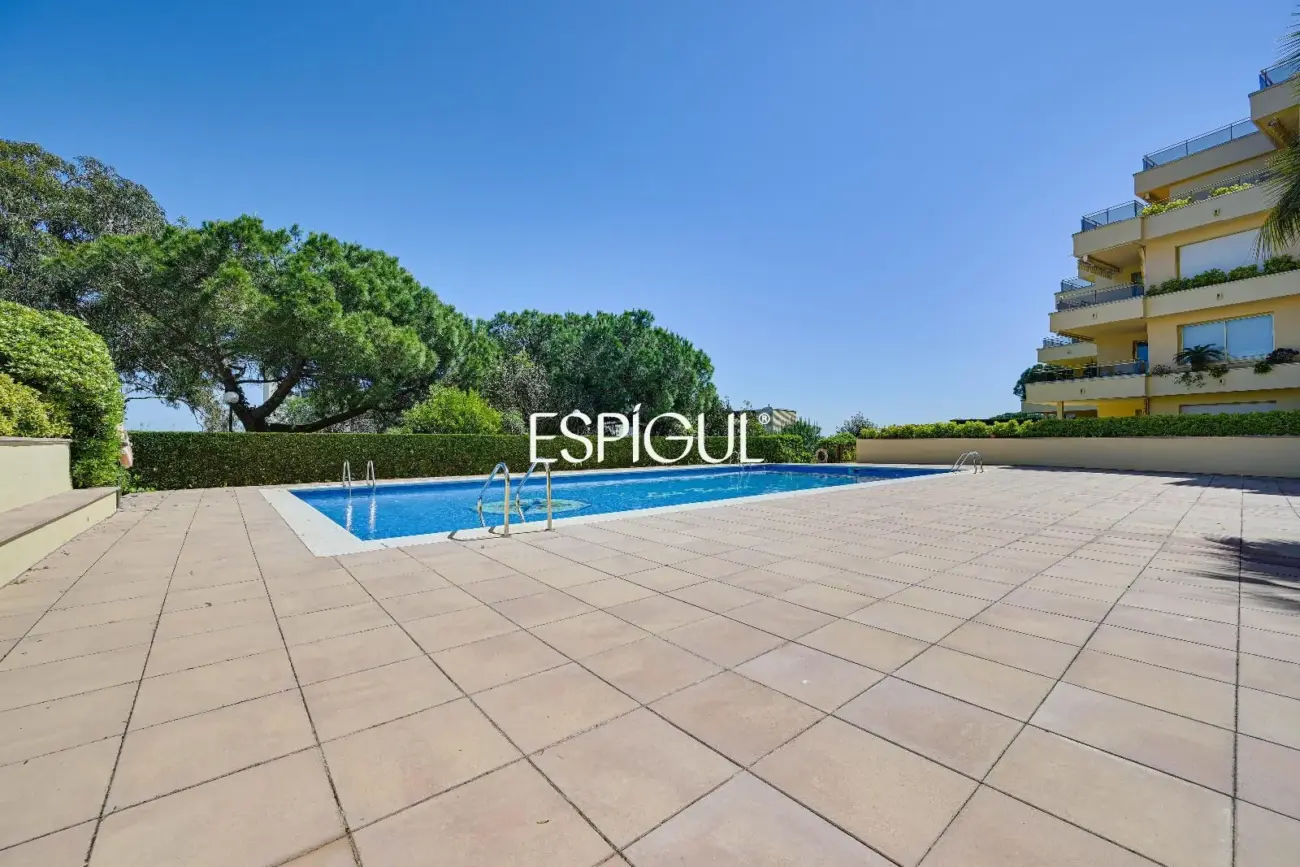 Piso con vistas al mar en S´Agaro