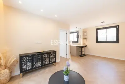 Luxury apartment with private terrace and pool in Sants