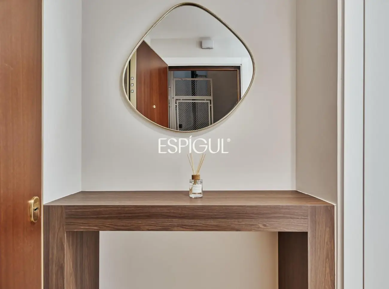 Меблированная квартира на продажу в районе Листа