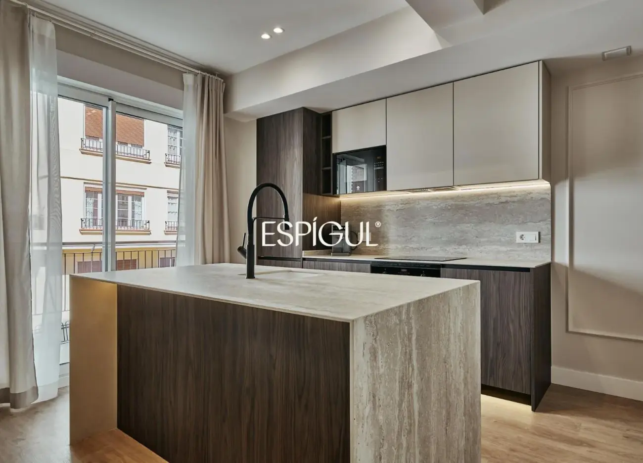 Меблированная квартира на продажу в районе Листа