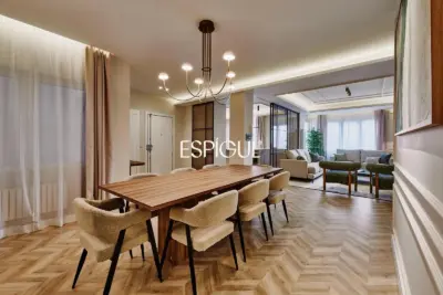 Piso en venta en Diego de León con terraza, Lista