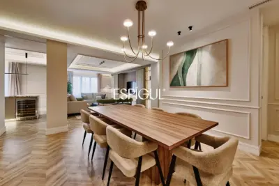 Piso en venta en Diego de León con terraza, Lista