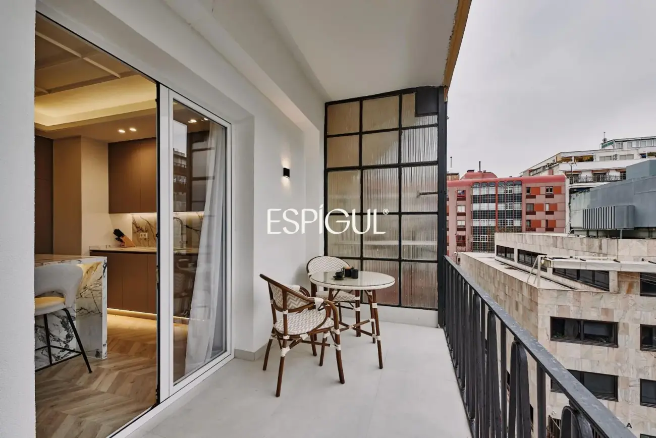 Piso en venta en Diego de León con terraza, Lista