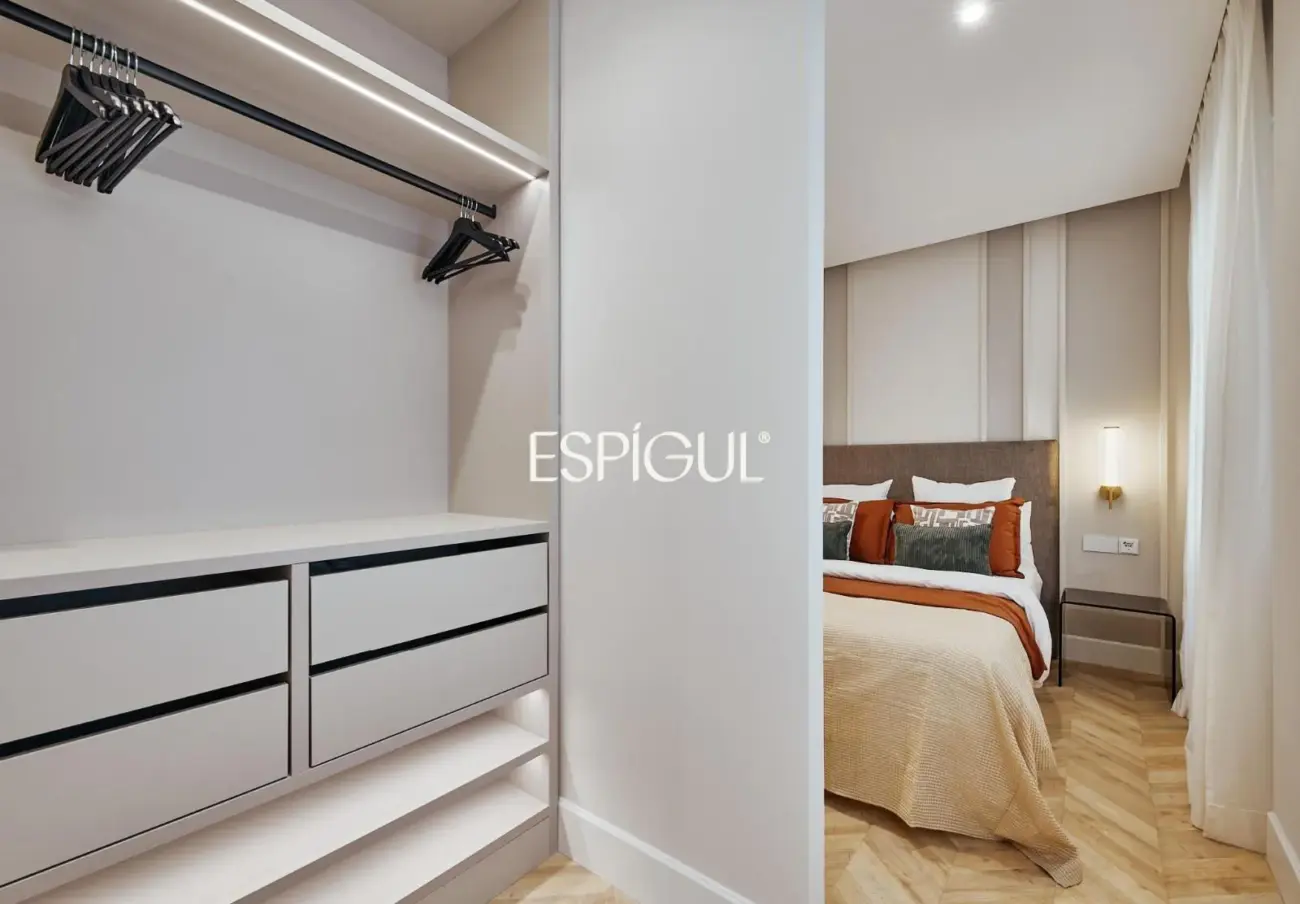 Apartment for sale in a classic building in Barrio Salamanca