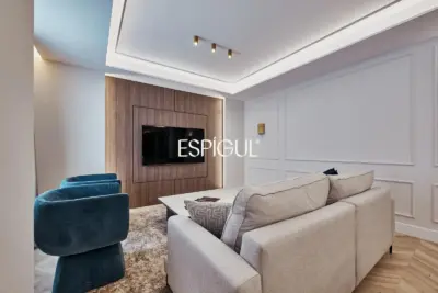 Apartment for sale in a classic building in Barrio Salamanca