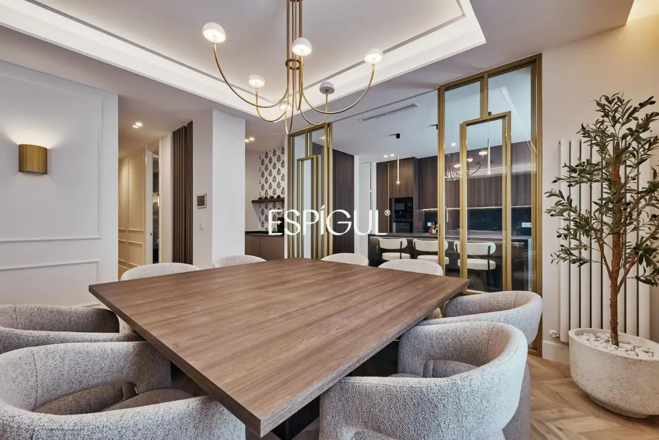 Apartment for sale in a classic building in Barrio Salamanca