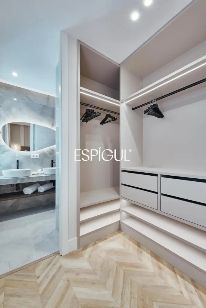 Apartment for sale in a classic building in Barrio Salamanca