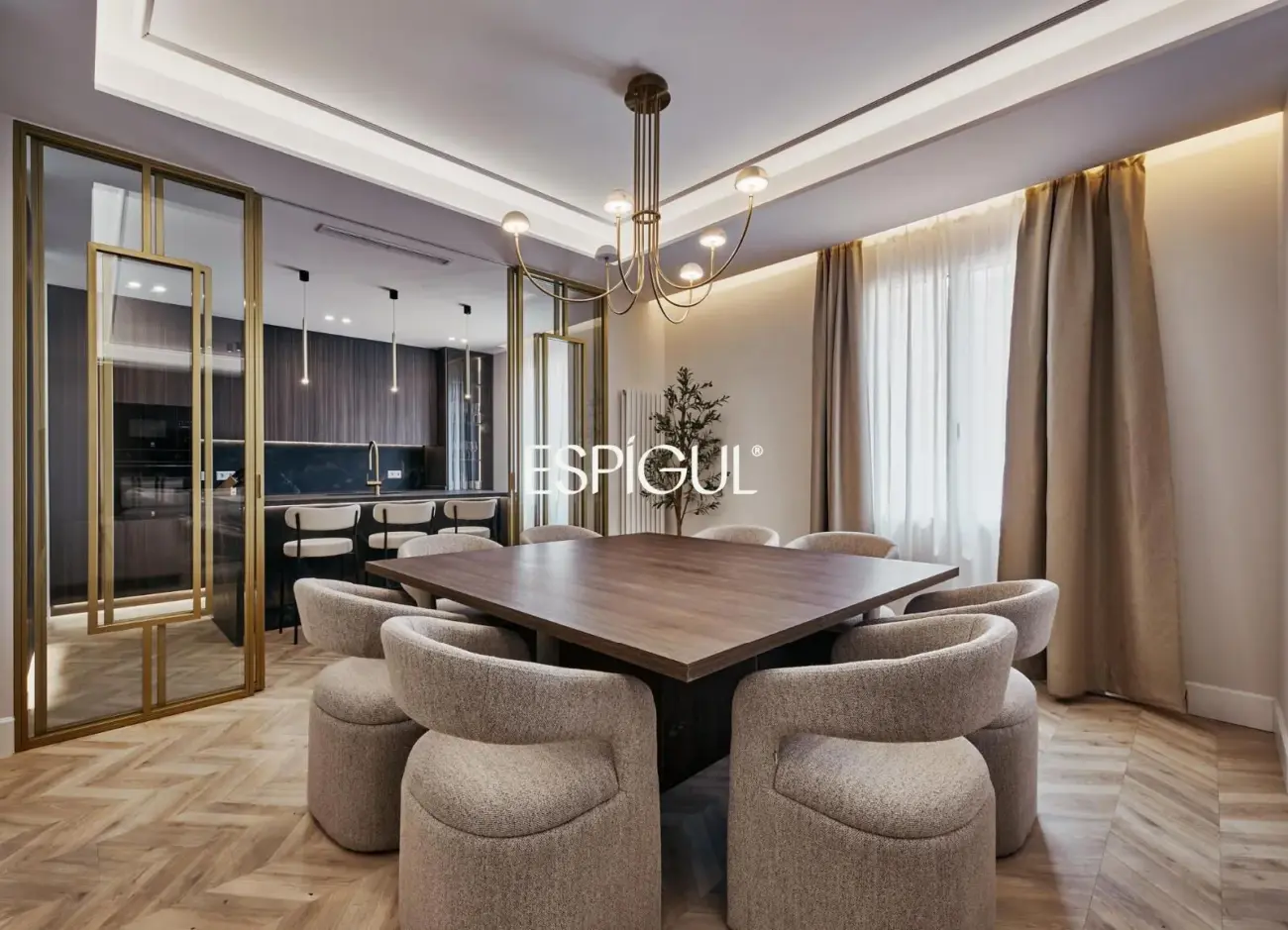 Apartment for sale in a classic building in Barrio Salamanca