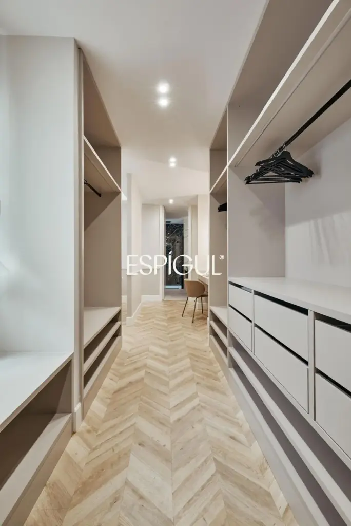 Apartment for sale in a classic building in Barrio Salamanca