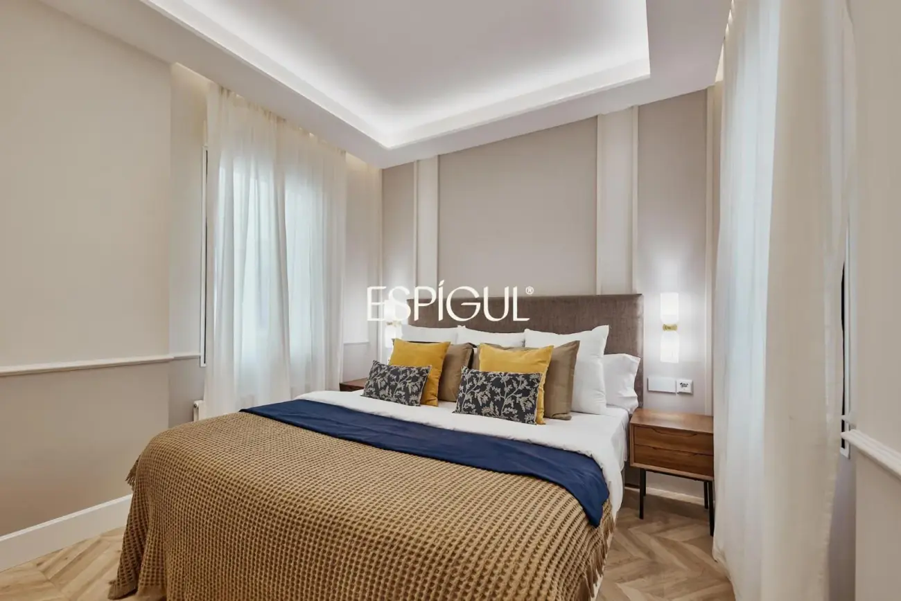 Apartment for sale in a classic building in Barrio Salamanca