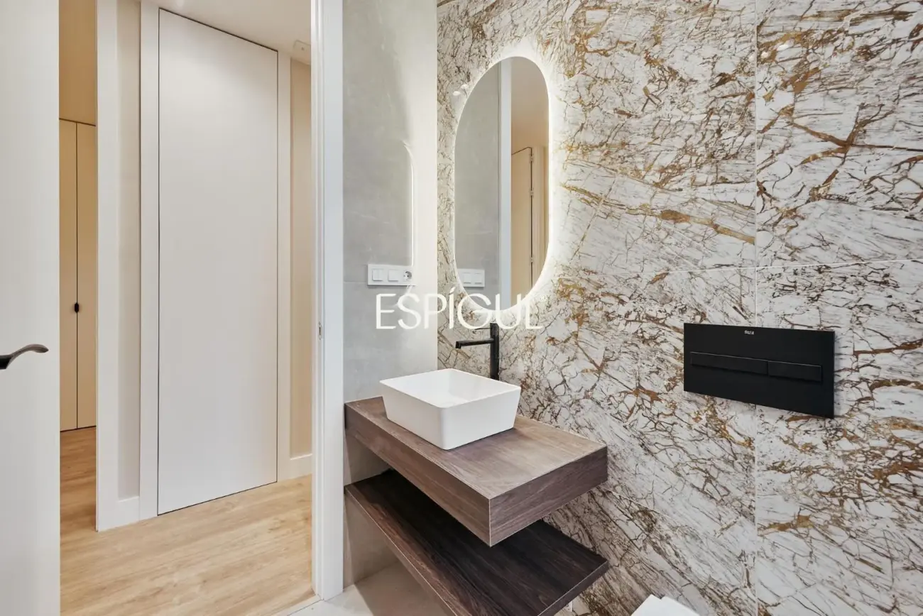 Apartment for sale on Príncipe Vergara. Ready