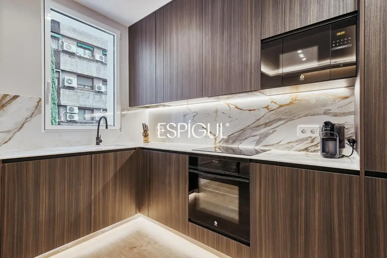 Apartment for sale on Príncipe Vergara. Ready