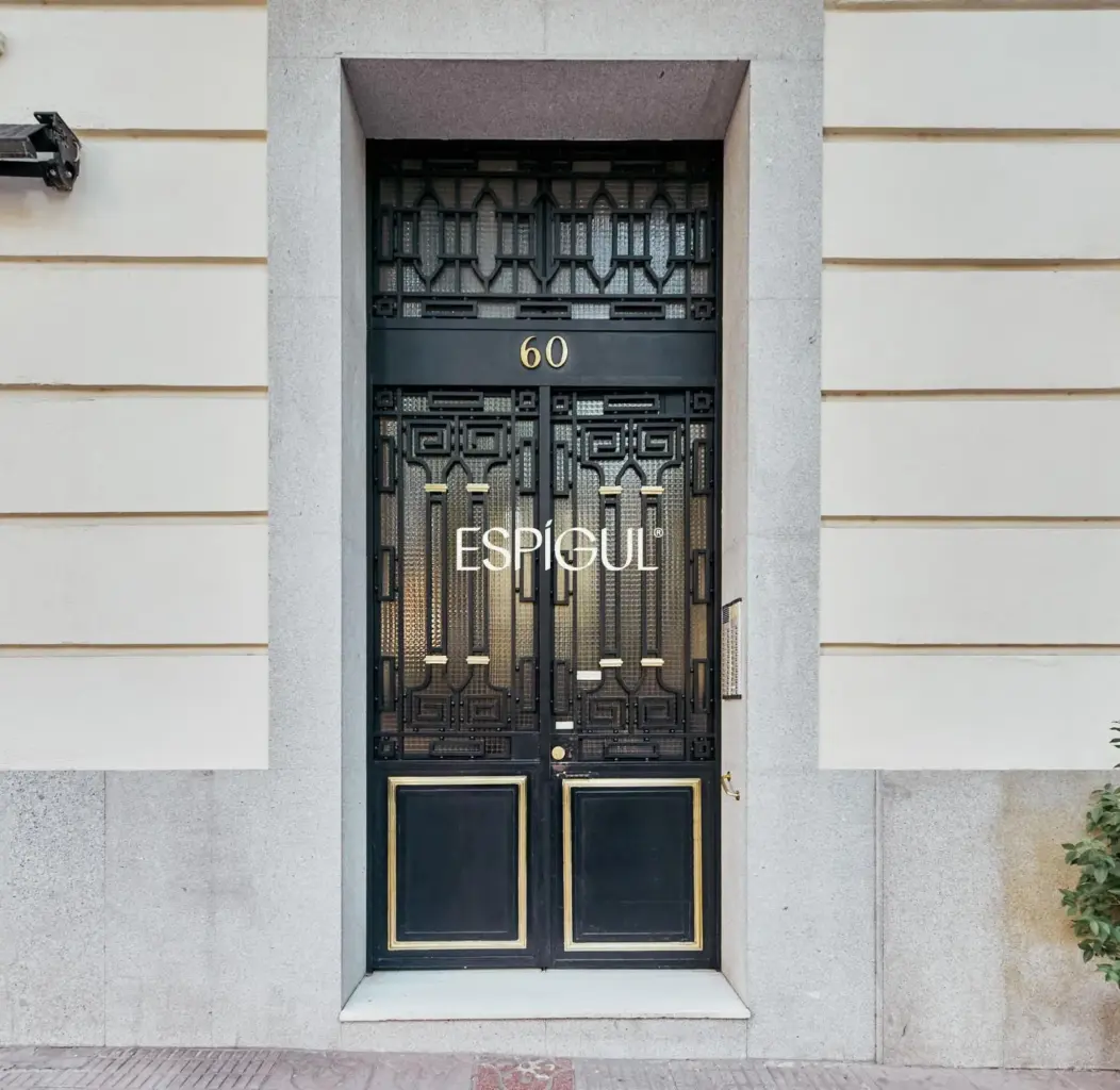 Apartment for sale on Príncipe Vergara. Ready