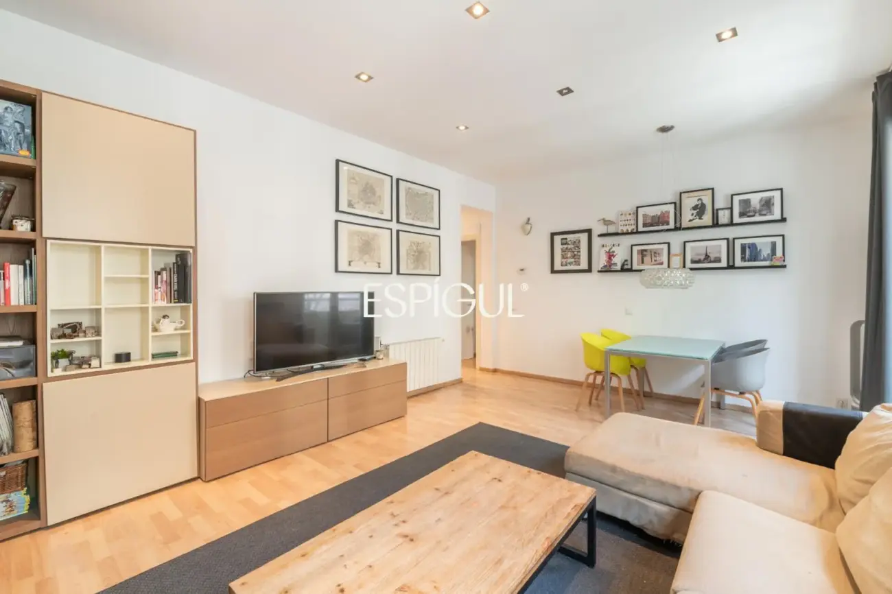 Piso en venta en Sagrada Familia