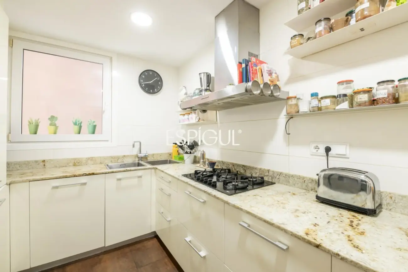 Piso en venta en Sagrada Familia