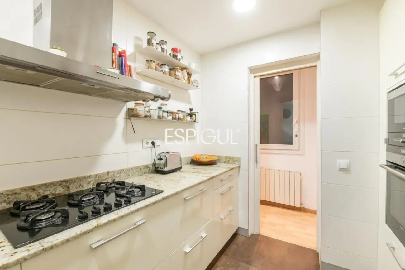 Piso en venta en Sagrada Familia