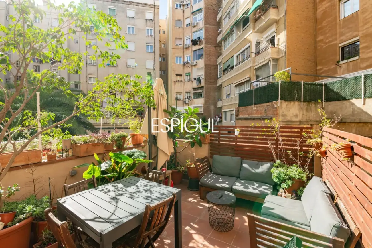 Piso en venta en Sagrada Familia