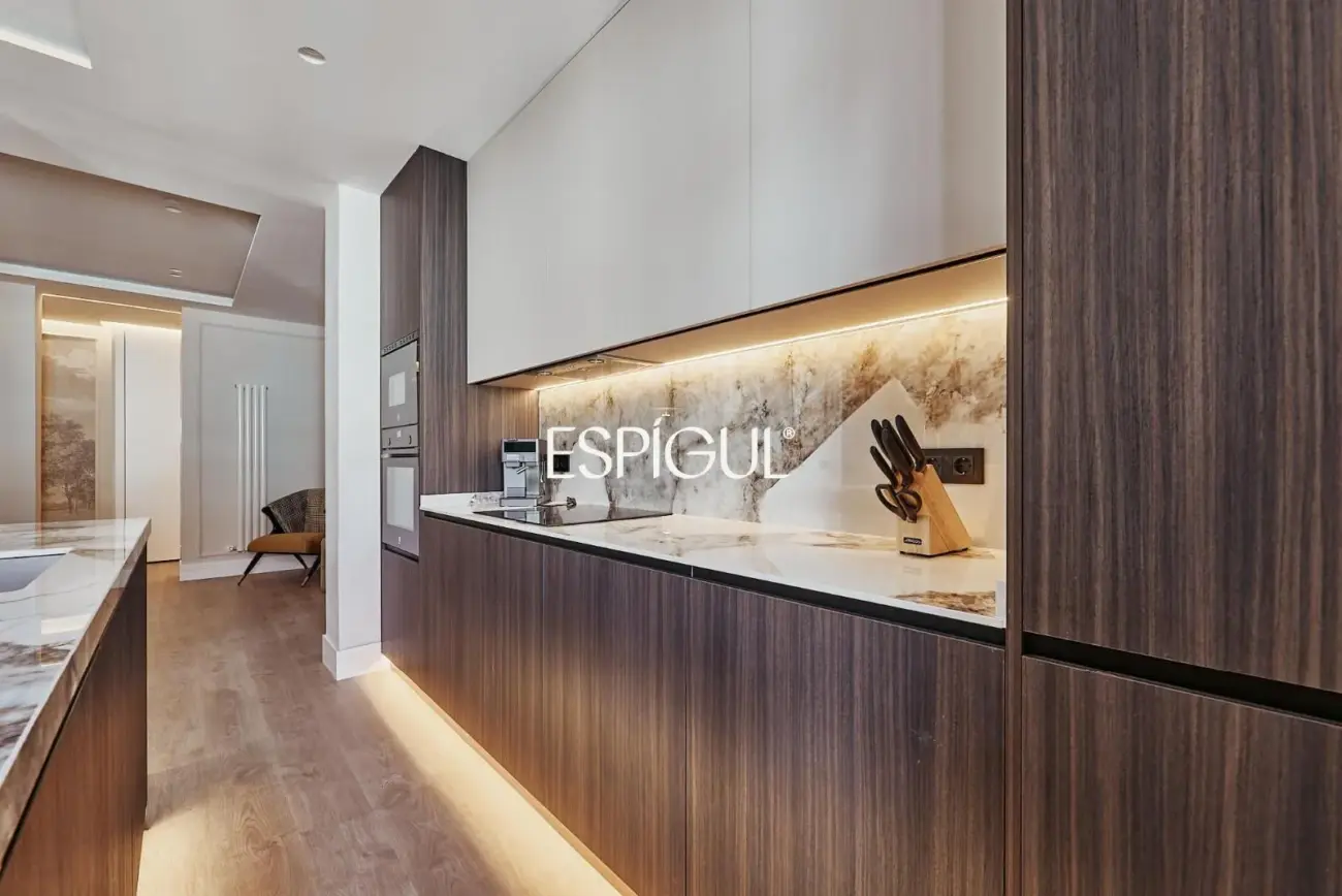 Piso en venta exterior en finca clásica, Centro