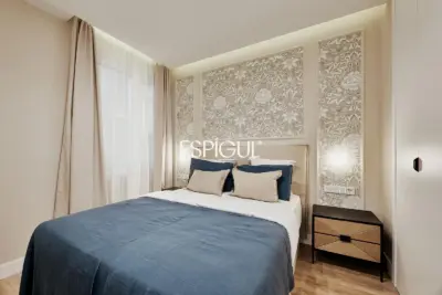 Piso en venta exterior reformado con plaza de garaje en Lista