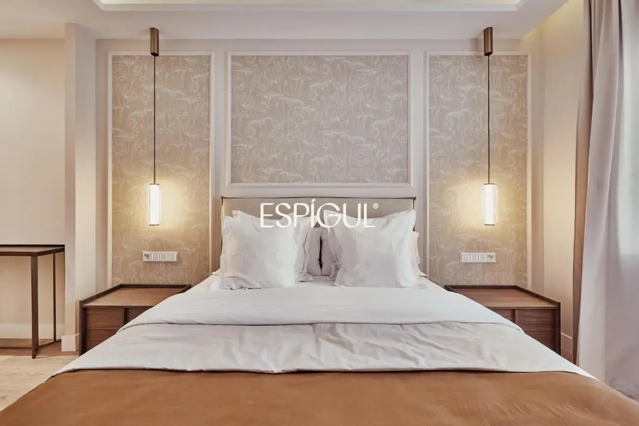 Piso en venta exterior reformado con plaza de garaje en Lista