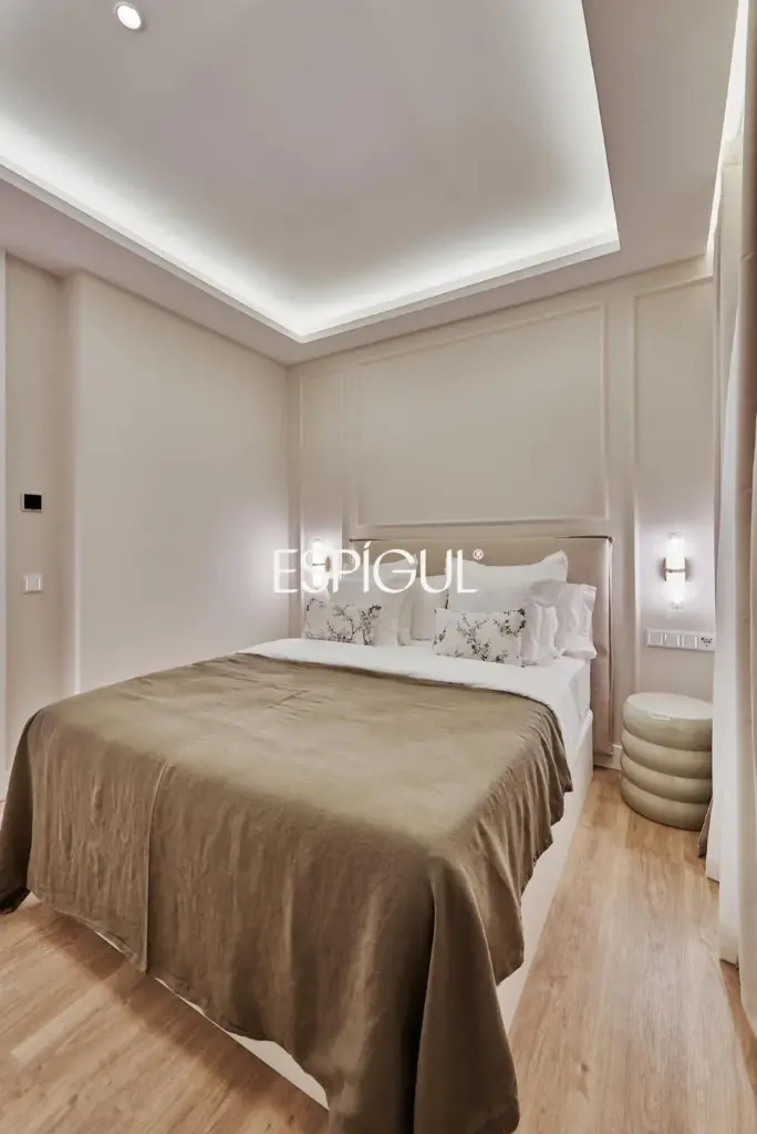 Piso en venta exterior reformado con plaza de garaje en Lista