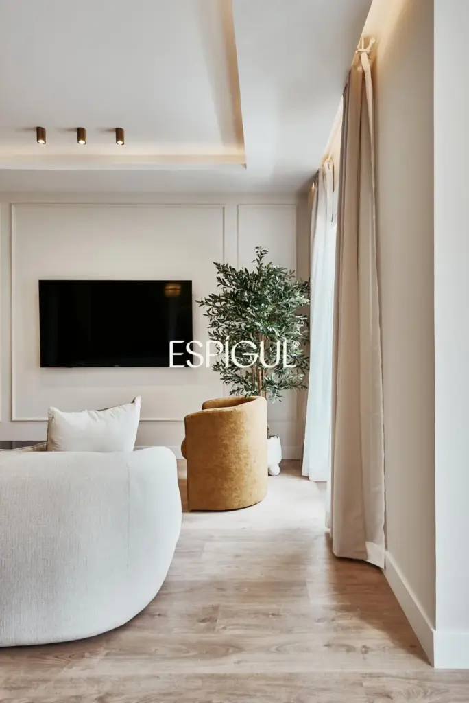 Отремонтированная внешняя квартира с террасой на продажу в Гойе, район Саламанка