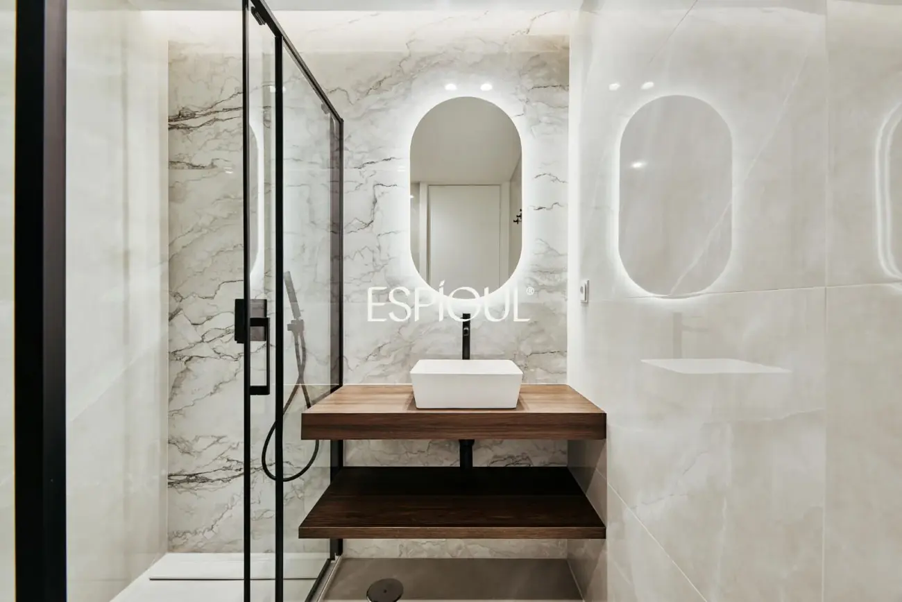 Отремонтированная внешняя квартира с террасой на продажу в Гойе, район Саламанка