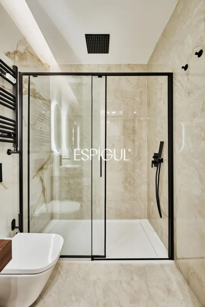 Отремонтированная внешняя квартира с террасой на продажу в Гойе, район Саламанка