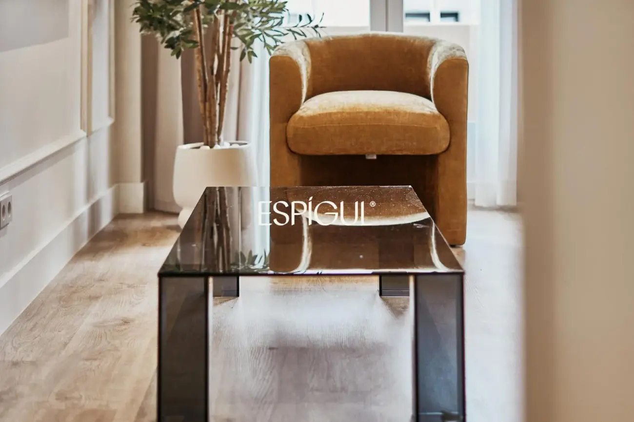 Отремонтированная внешняя квартира с террасой на продажу в Гойе, район Саламанка