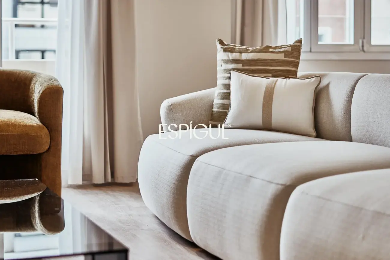 Отремонтированная внешняя квартира с террасой на продажу в Гойе, район Саламанка