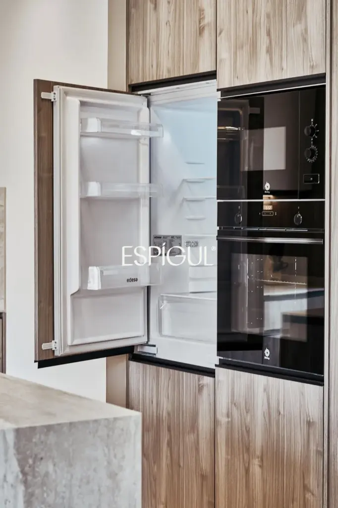 Отремонтированная внешняя квартира с террасой на продажу в Гойе, район Саламанка