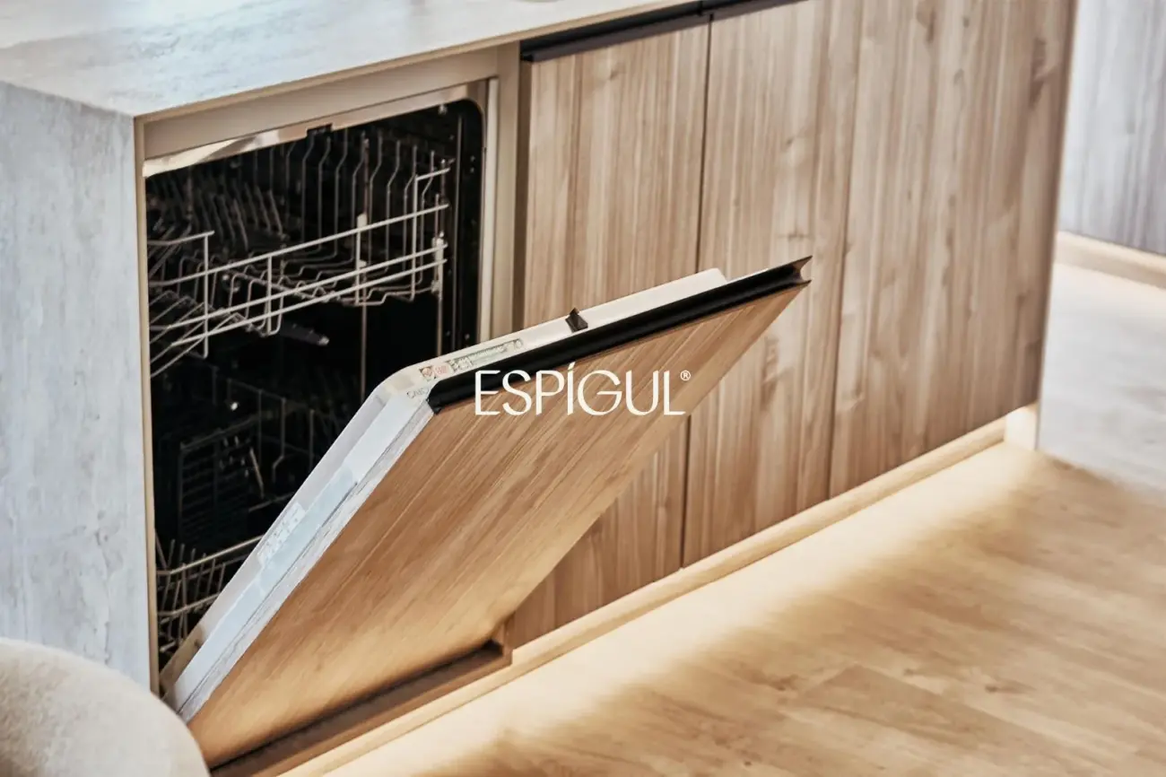 Отремонтированная внешняя квартира с террасой на продажу в Гойе, район Саламанка