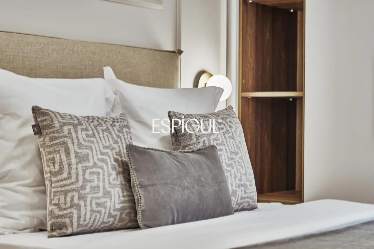 Отремонтированная внешняя квартира с террасой на продажу в Гойе, район Саламанка