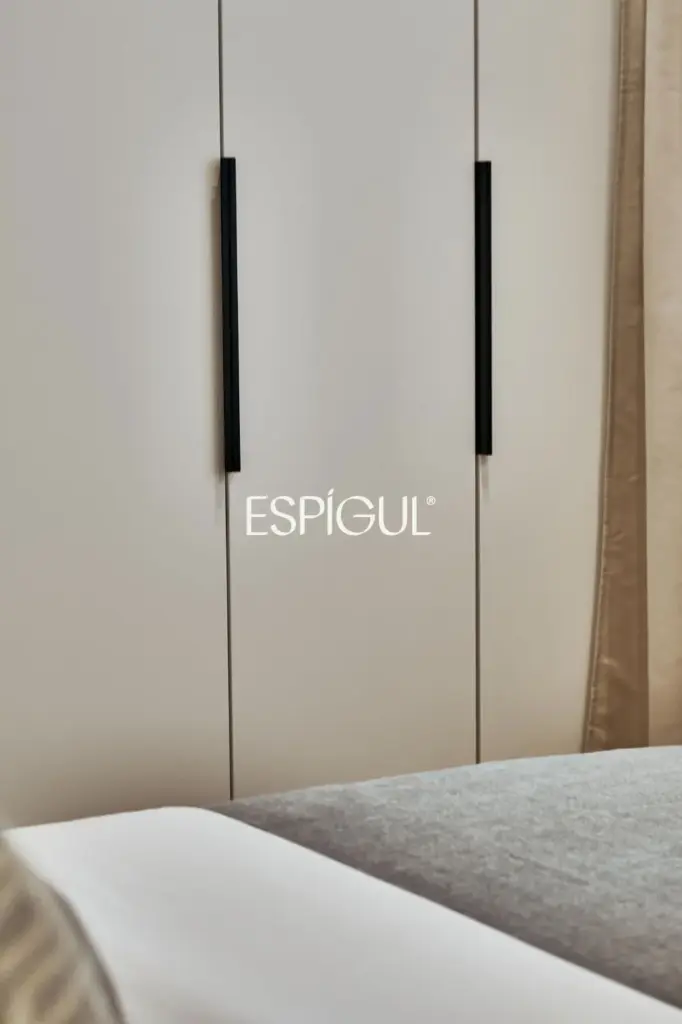 Отремонтированная внешняя квартира с террасой на продажу в Гойе, район Саламанка