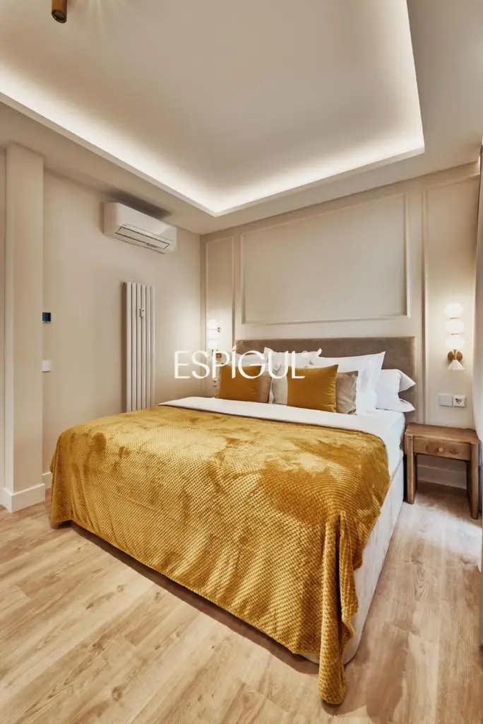 Отремонтированная внешняя квартира с террасой на продажу в Гойе, район Саламанка