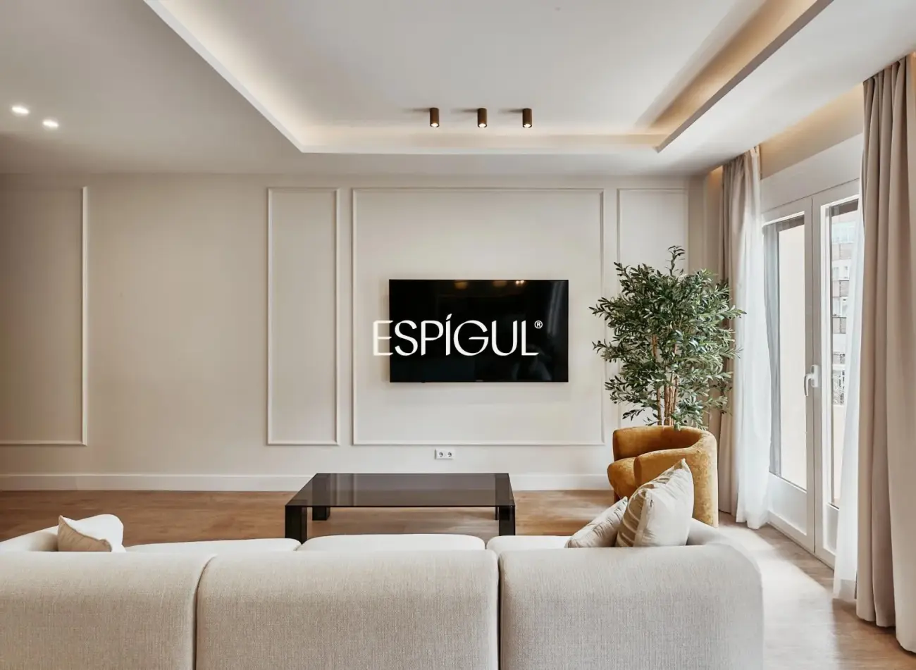 Отремонтированная внешняя квартира с террасой на продажу в Гойе, район Саламанка