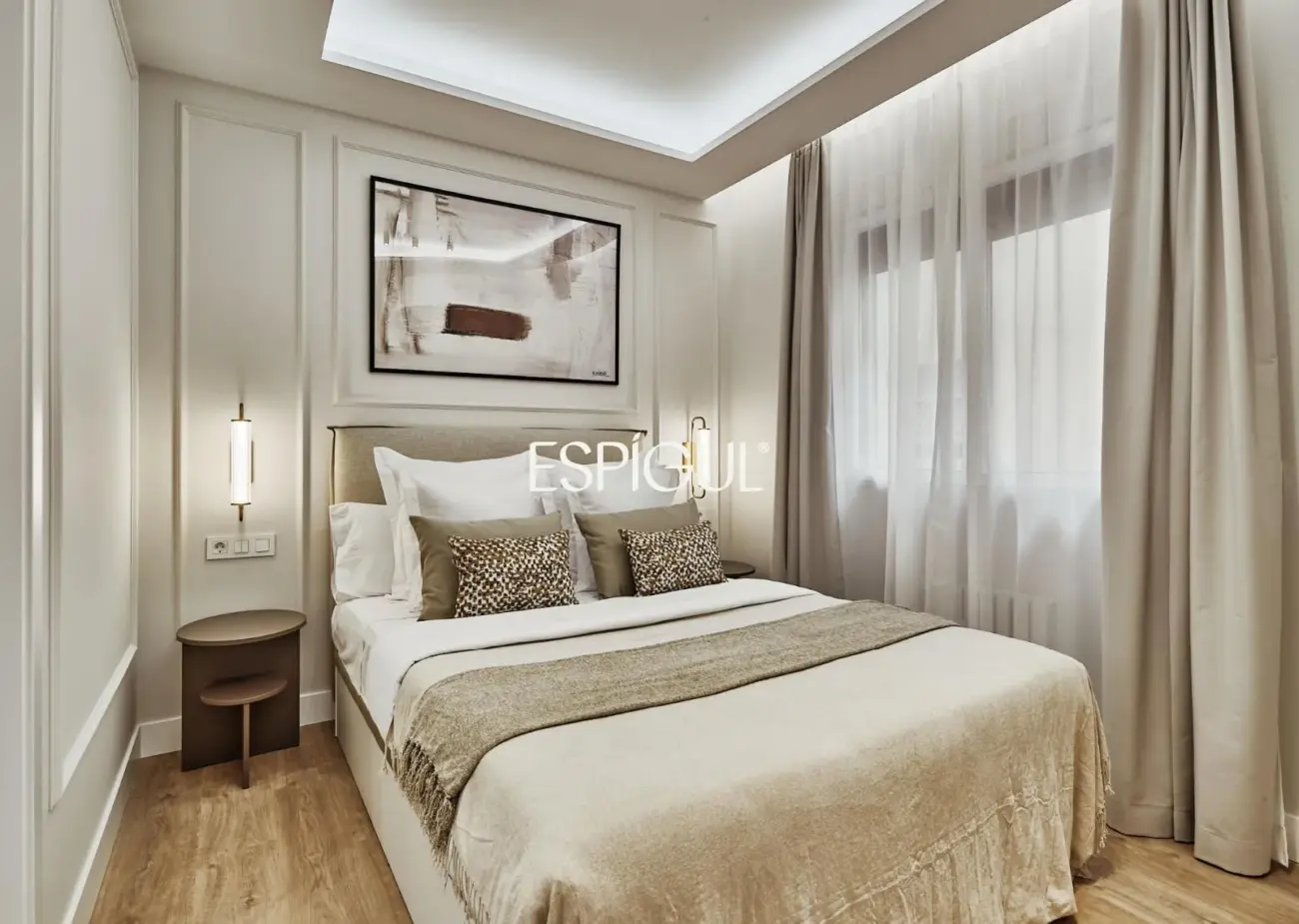 Exterior-facing renovated apartment for sale with terrace in Ventas
