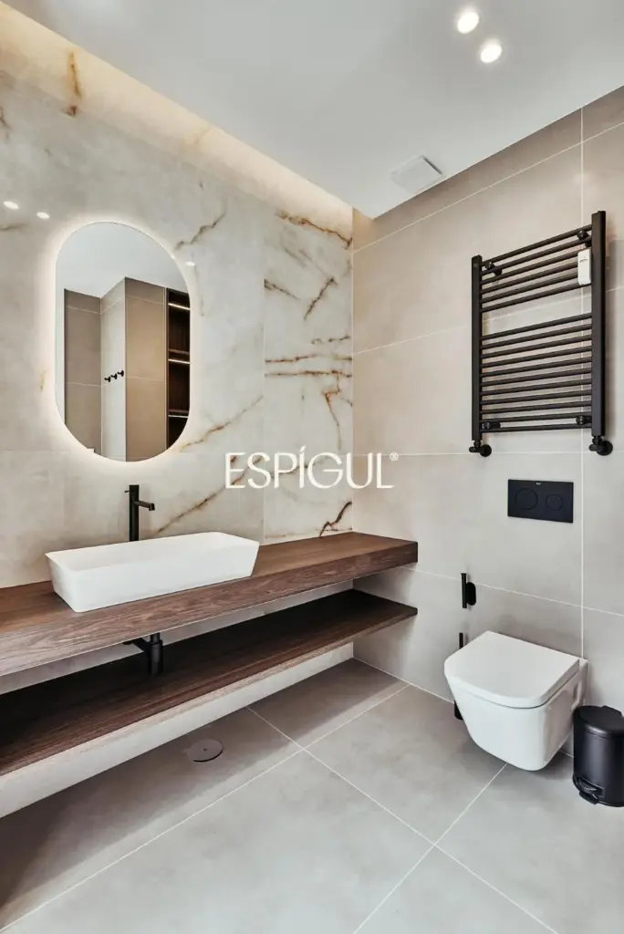 Exterior-facing renovated apartment for sale with terrace in Ventas