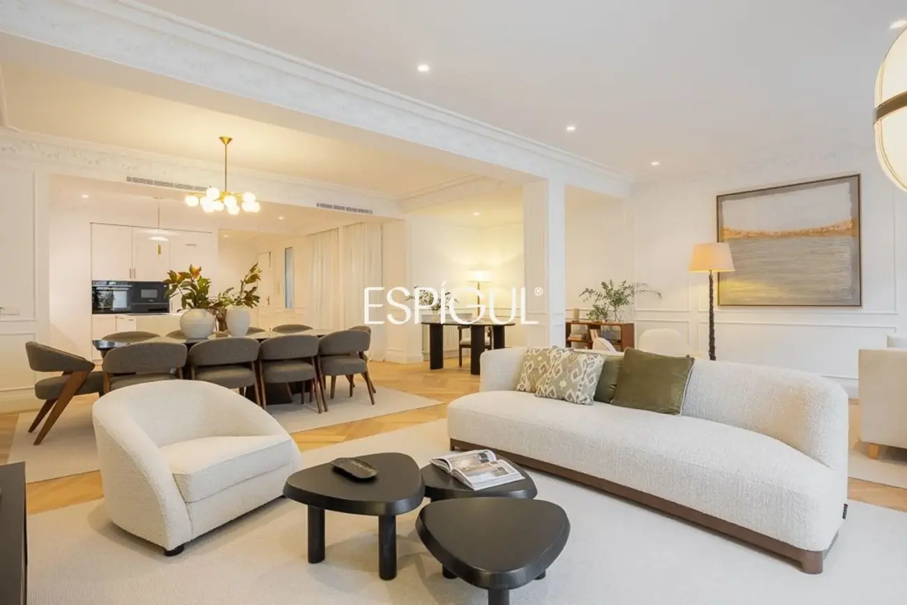 Piso en venta exterior reformado en Castellana, Barrio de Salamanca