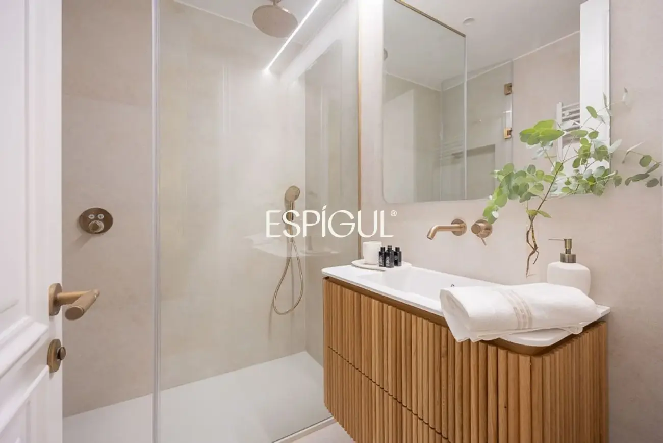 Piso en venta exterior reformado en Castellana, Barrio de Salamanca