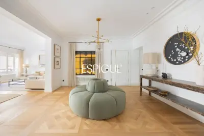 Piso en venta exterior reformado en Recoletos