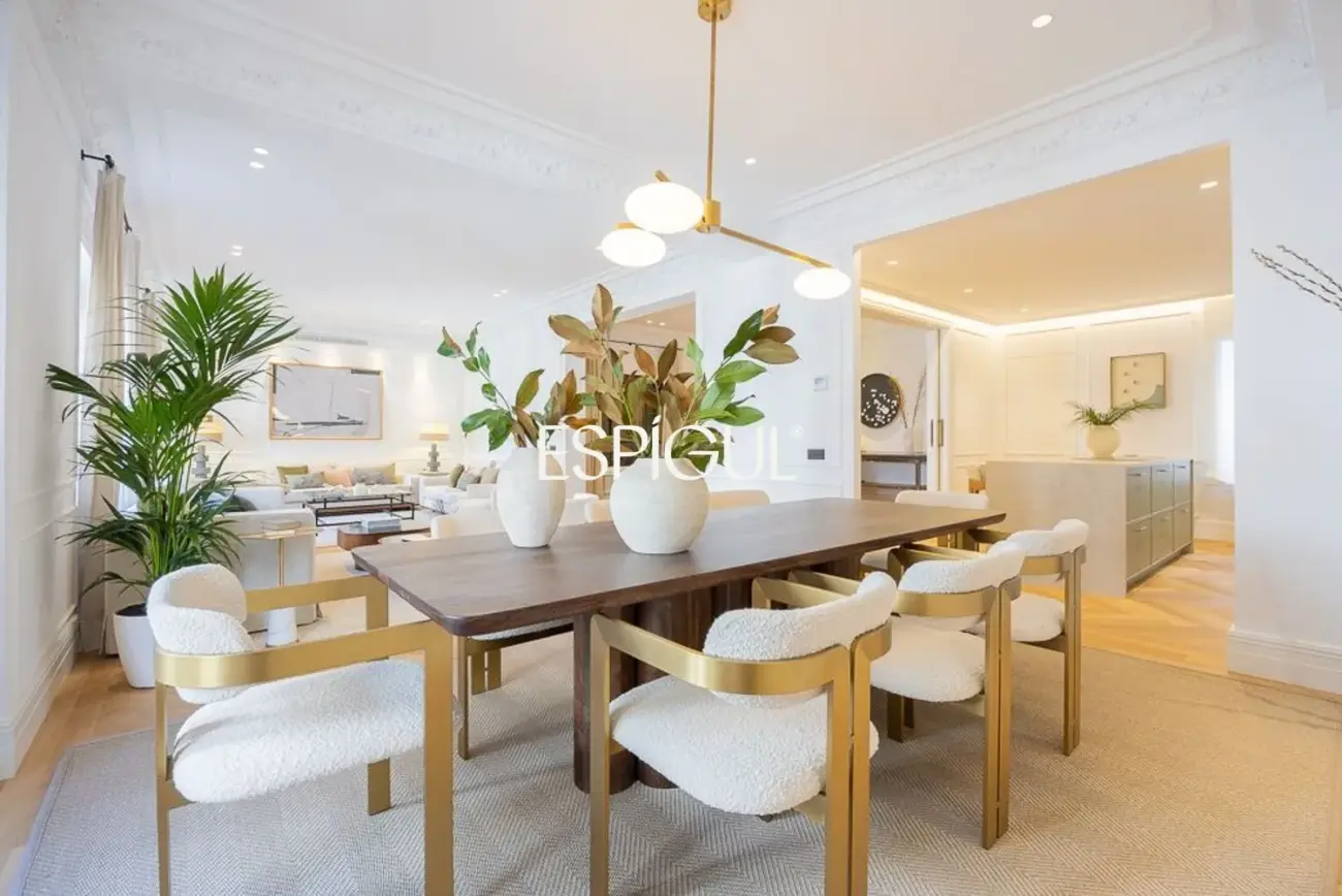 Piso en venta exterior reformado en Recoletos