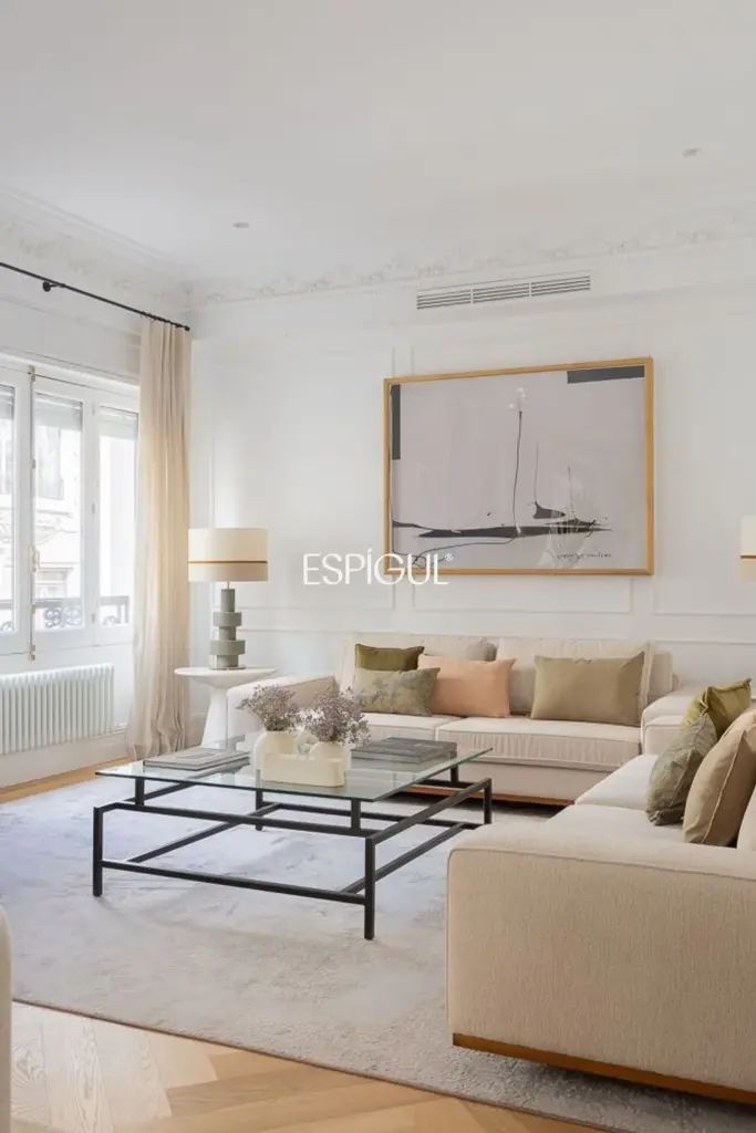 Piso en venta exterior reformado en Recoletos