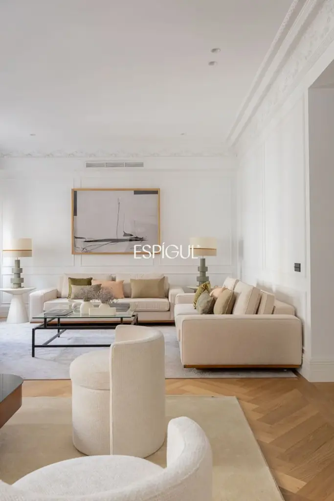 Piso en venta exterior reformado en Recoletos