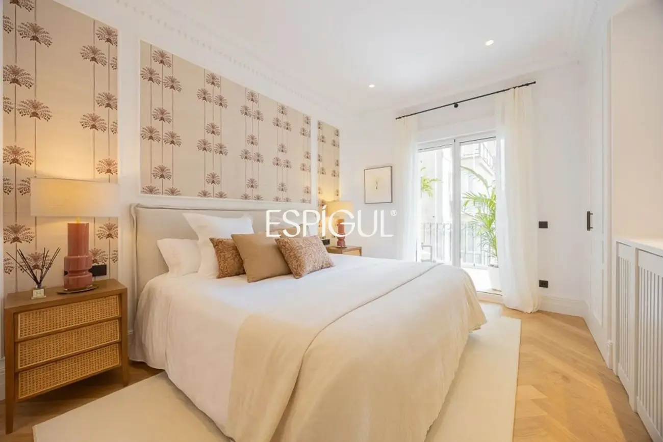 Piso en venta exterior reformado en Recoletos